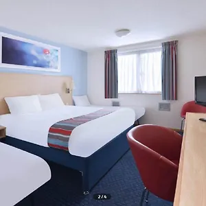3* Отель Travelodge Airport